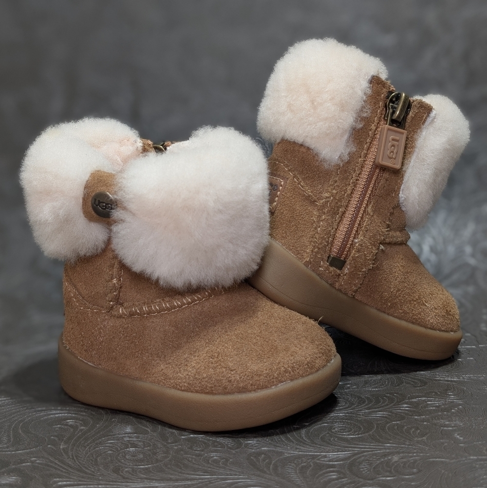 UGG Infant Size 0/1 XS Ramona Chestnut Brown Suede Winter Boots Faux Fur Lining